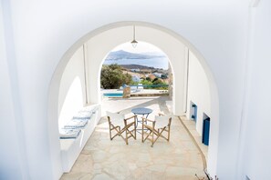 Outdoor dining - Sea view property with swimming pool ISLA summer homes (PAROS)