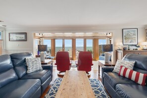 TV, DVD player, books, stereo