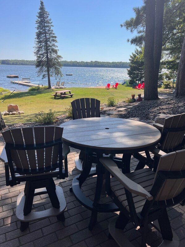 Outdoor dining - Manitowish Waters Chain of Lakes Rental - Wild Rice Lake (Boulder Junction)