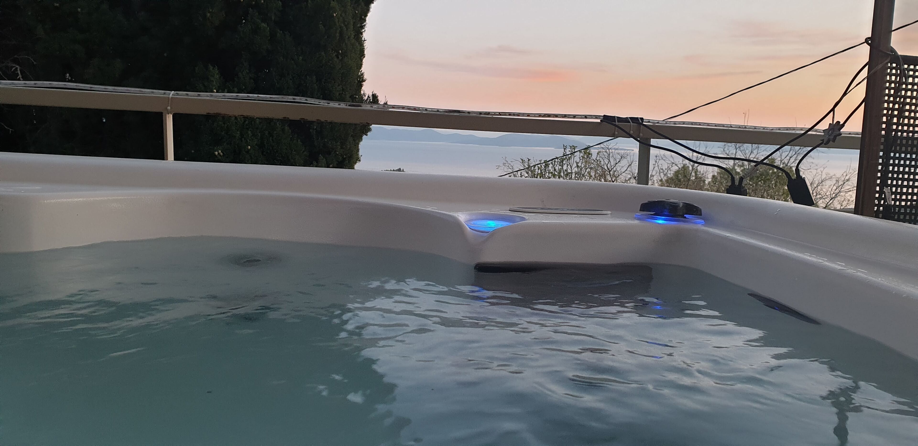 Bain à remous extérieur