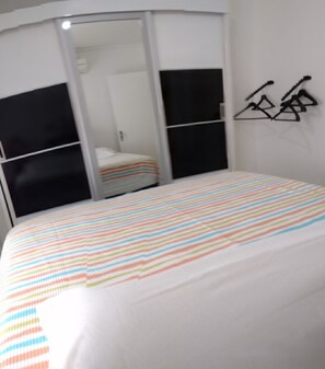 2 室のベッドル ーム、WiFi、ベッドシーツ