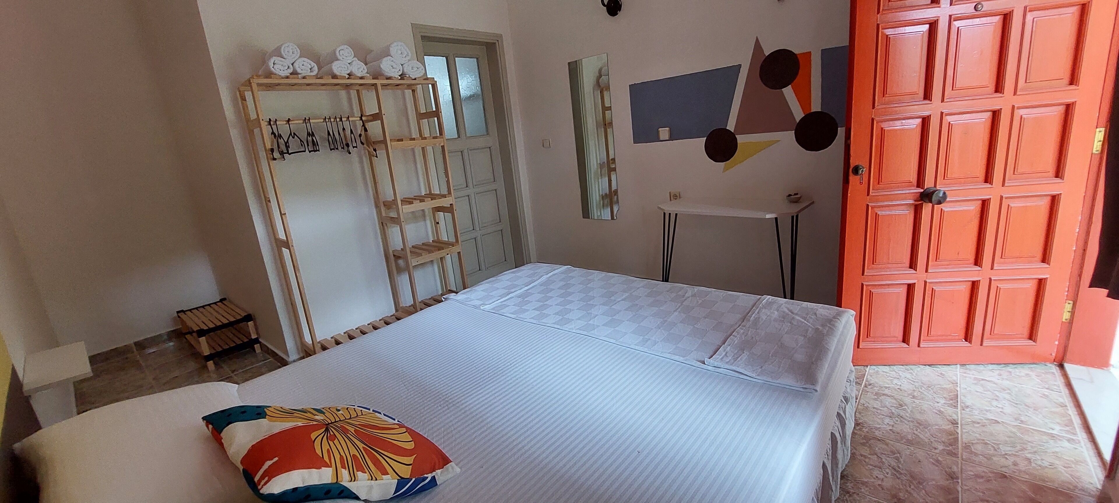 standard double or twin room | desk, blackout curtains, soundproofing, iron/ironing board