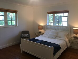 Klassiek huis, meerdere bedden | Luxe beddengoed, een strijkplank/strijkijzer, babybedden, gratis wifi