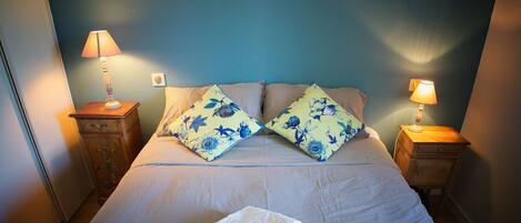 4 chambres, fer et planche à repasser, Wi-Fi gratuit, draps fournis