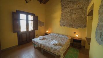 1 chambre, rideaux occultants, Wi-Fi gratuit, draps fournis