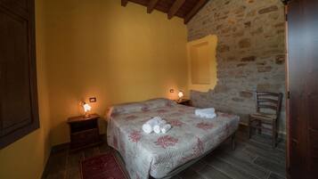 1 chambre, rideaux occultants, Wi-Fi gratuit, draps fournis