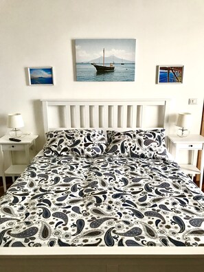 1 chambre, fer et planche à repasser, Wi-Fi, draps fournis