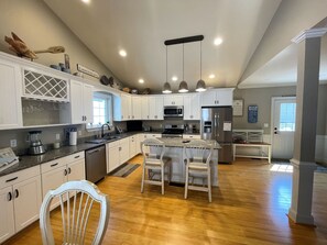 Fridge, microwave, dishwasher, coffee/tea maker