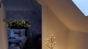 3 bedrooms, blackout curtains, iron/ironing board, WiFi