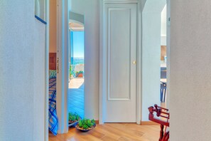 Interior - Il Balcone sul Prino - directly in front of the sea, newly renovated, for 6 people (Imperia)