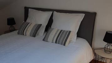 2 Schlafzimmer, Bügeleisen/Bügelbrett, Reisekinderbett, kostenloses WLAN