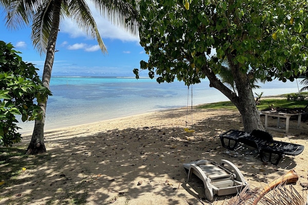 Plage à proximité, chaises longues