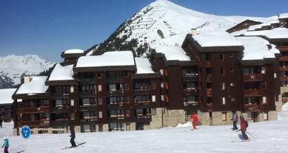Studio, at the foot of the Belle Plagne slopes, sleeps 4, wifi included.