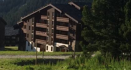 Studio, aux Pieds des Pistes Belle Plagne, 4 pers et wifi inclus.