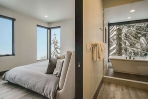 4 chambres, fer et planche à repasser, lit de bébé portatif, Wi-Fi