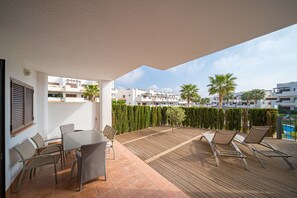 Outdoor dining - Apartamento Chendula (Mar de Pulpi) (San Juan de los terreros)