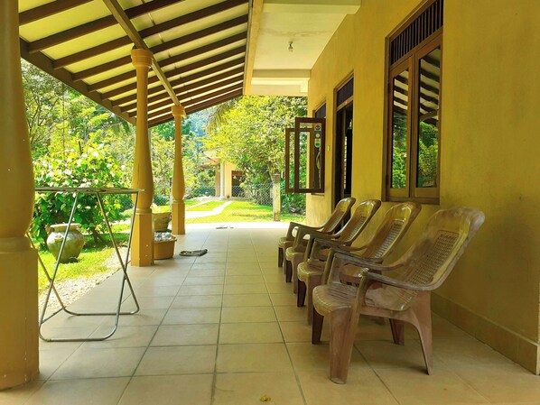 Front of property - Residence Kuruniyavilla (Unawatuna)