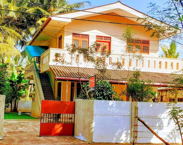 Front of property - Residence Kuruniyavilla (Unawatuna)