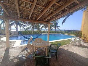 Family House, 3 Bedrooms | Living area - La Casa de la Playa (Cuyutlan)