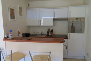 Kühlschrank, Mikrowelle, Geschirrspüler