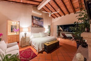 8 habitaciones y caja de seguridad en la habitación 