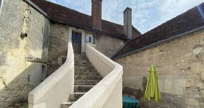 Gîte du Donjon, 16th century, private courtyard, between Beauval zoo and Chenonceaux