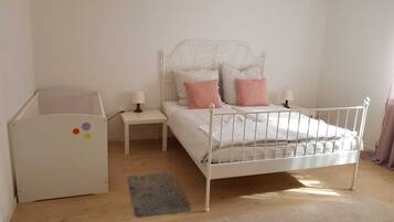 1 bedroom, travel crib, WiFi, bed sheets