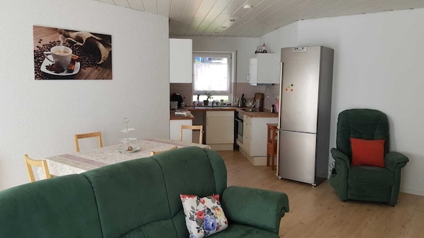 TV - Apartment in a quiet location (Selters (Taunus))
