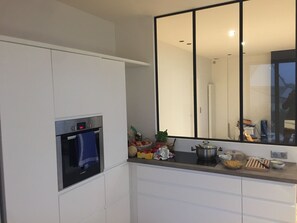 Fridge, microwave, oven, stovetop - Waterfront house Piriac sur mer (Piriac sur mer)