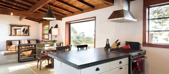 Secluded Magical Panoramic Ocean Views HotTub FirePit Tennis Court