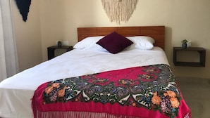 Iron/ironing board, bed sheets - Xunaan Hotel (Tulum)
