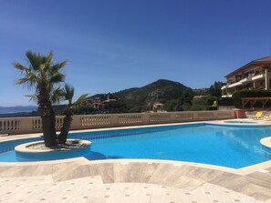 Piscine extérieure, piscine chauffée
