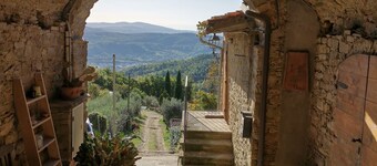Typical Tuscan Residence near the farm la Vialla