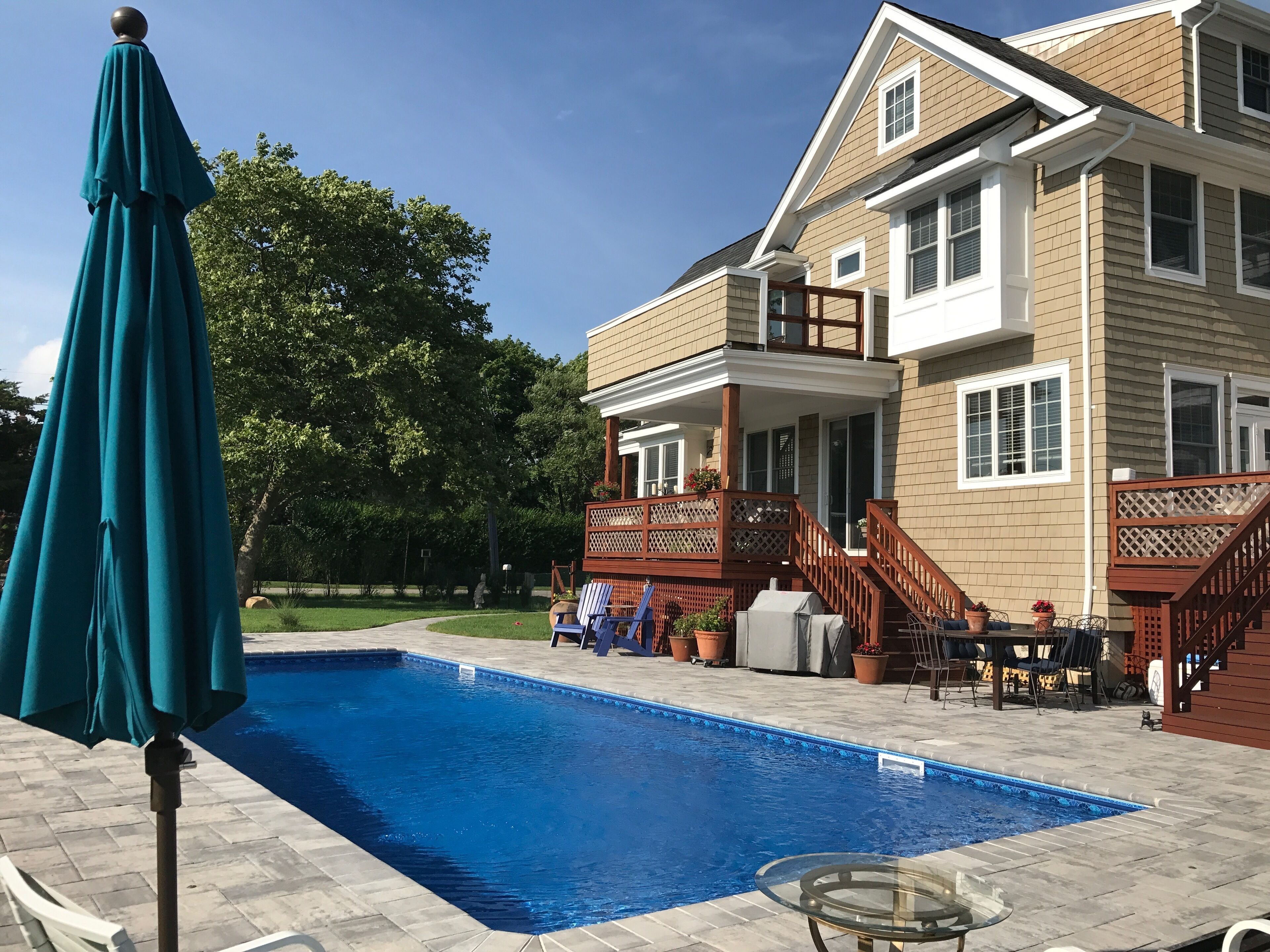 Spacious 6 bedroom MONTHLY rental minutes to bay