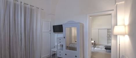 3 chambres, fer et planche à repasser, lit parapluie, Wi-Fi gratuit