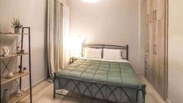 2 bedrooms, bed sheets