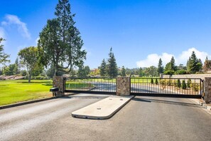 Property grounds - Fairways Silverado Golf  and Country (Napa)