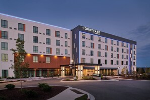 Exterior - Courtyard by Marriott Petoskey at Victories Square (Petoskey)
