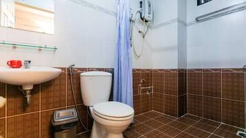 Handtücher, Shampoo, Toilettenpapier