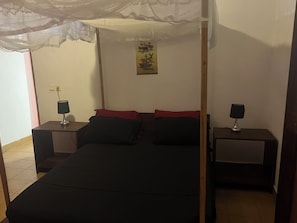 3 bedrooms, free WiFi, bed sheets