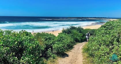 The Sanctuary By The Sea – family and Pet Friendly, walk to the Beach