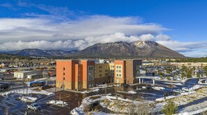 Exterior - La Quinta Inn & Suites by Wyndham Flagstaff East I-40 (Flagstaff)