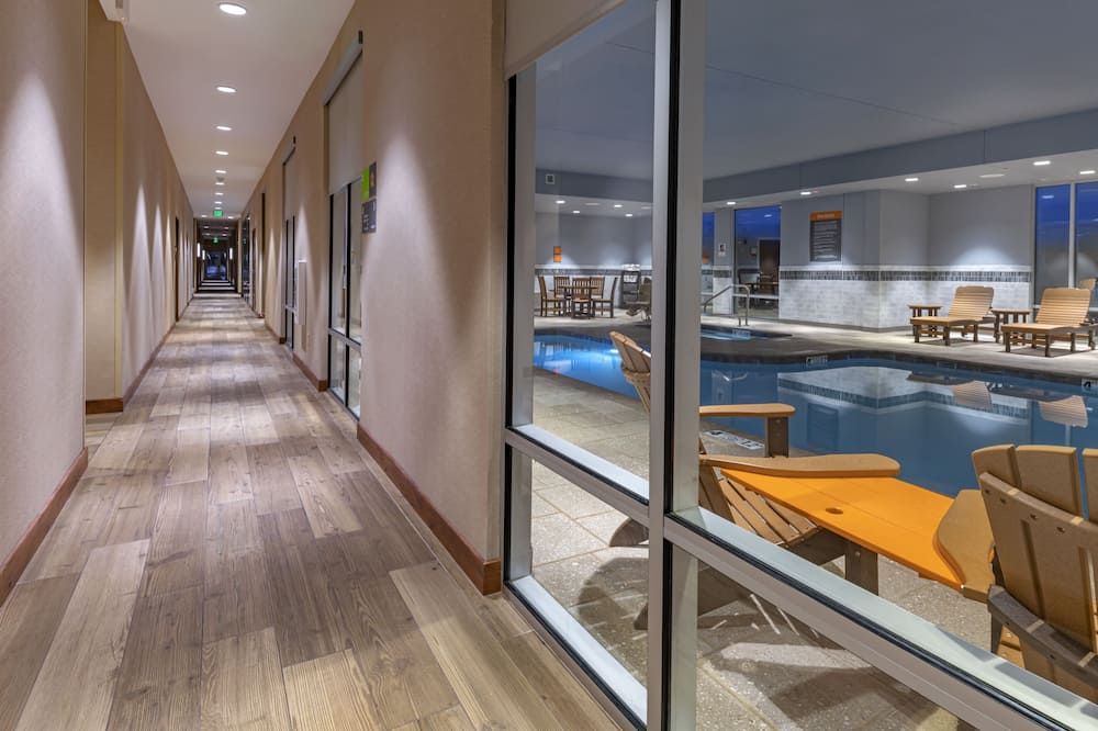 La Quinta Inn & Suites by Wyndham Flagstaff East I-40