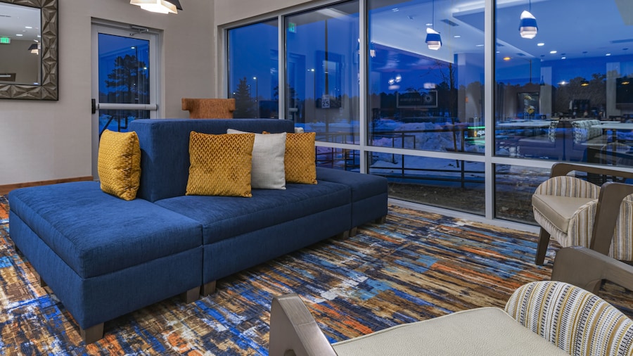 La Quinta Inn & Suites by Wyndham Flagstaff East I-40