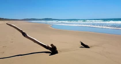 EXCLUZIVELYYOURZ Private offgrid forest luxury Indoor pool O/views 10mins beach