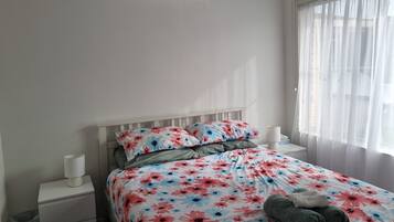 2 bedrooms, iron/ironing board, free WiFi, bed sheets