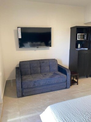 Caja de seguridad en la habitación y escritorio