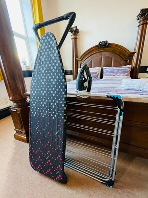 1 bedroom, iron/ironing board, free WiFi, bed sheets - PHOENIX Boutique Apartments (Goole)
