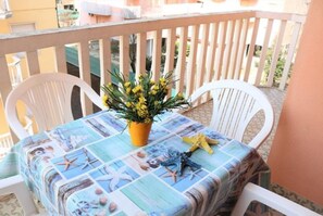 Outdoor dining - Flat just 80m from the beach (Bibione)