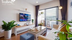 Căn hộ Premier, 2 phòng ngủ, quang cảnh biển, sát bãi biển | Phòng khách